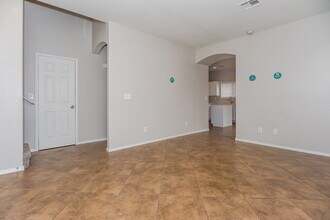 7423 S Clarita Cavern St in Las Vegas, NV - Foto de edificio - Building Photo