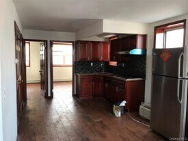 57-30 Main St in Queens, NY - Building Photo