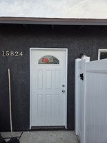 15824 Valerio St in Los Angeles, CA - Building Photo