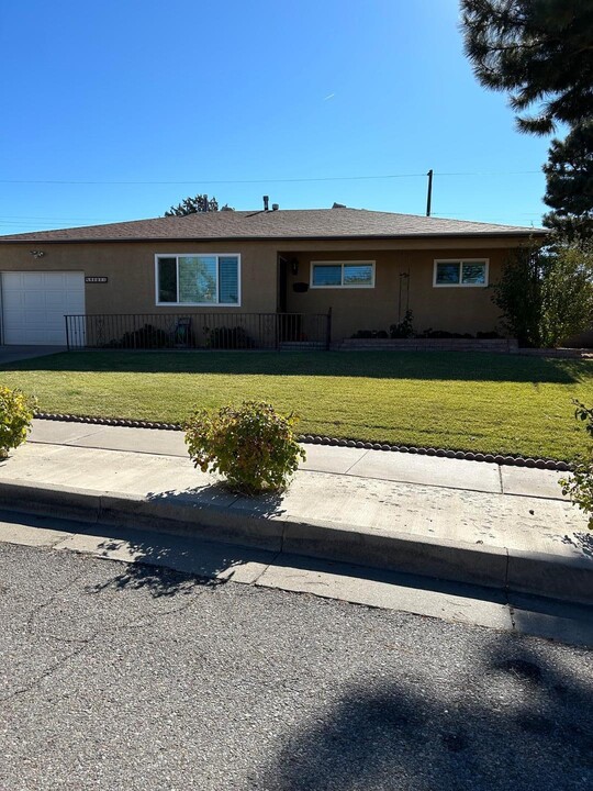 9808 Arvilla Ave NE in Albuquerque, NM - Building Photo