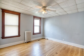 226 Ledgeside Ave in Waterbury, CT - Building Photo - Building Photo