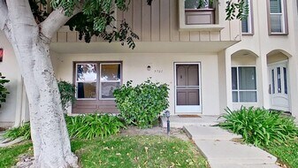 9701 Verde Mar Dr in Huntington Beach, CA - Building Photo