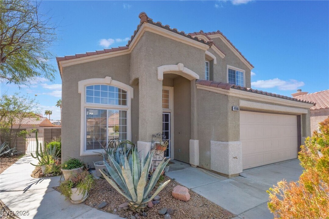 4906 Rancho Verde Ct in North Las Vegas, NV - Building Photo