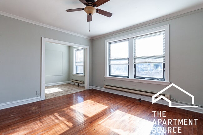 property at 4546 N Damen Ave