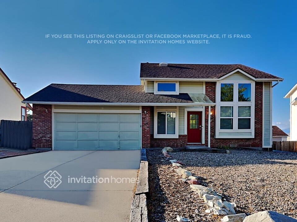 7429 Liberty Bell Dr in Colorado Springs, CO - Building Photo