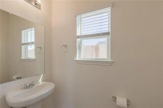 9613 Grapevine Leaf Dr in Manor, TX - Building Photo - Building Photo