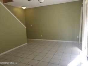 2300 Twelve Oaks Dr in Orange Park, FL - Building Photo - Building Photo