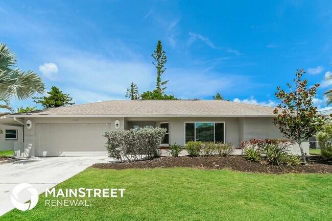 property at 3428 SE 8th Pl