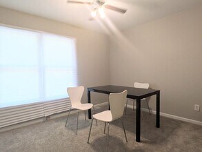 6157 Loch Laural Ln in Raleigh, NC - Building Photo - Building Photo