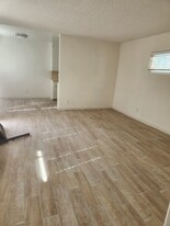 30 Rose Ave, Unit 2 in Los Angeles, CA - Building Photo