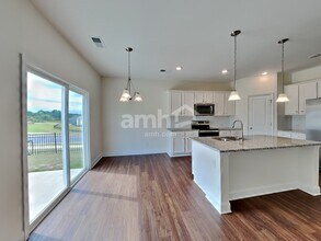 104 Garrison Grv Ct in Mooresville, NC - Foto de edificio - Building Photo