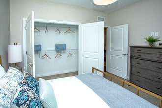 Encore at Deerhill Villas in Clarkston, MI - Building Photo - Interior Photo