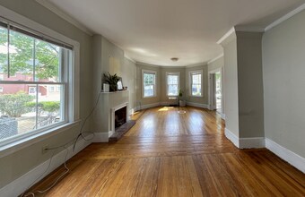 5 Durham St, Unit 1 in Somerville, MA - Building Photo - Building Photo