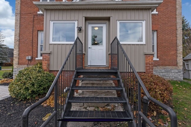 property at 8 Wellington St