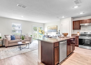 6486 Sweetbay Ln in Jacksonville, FL - Building Photo - Building Photo