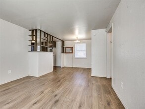 3637 Firethorn Dr in Del City, OK - Building Photo - Building Photo