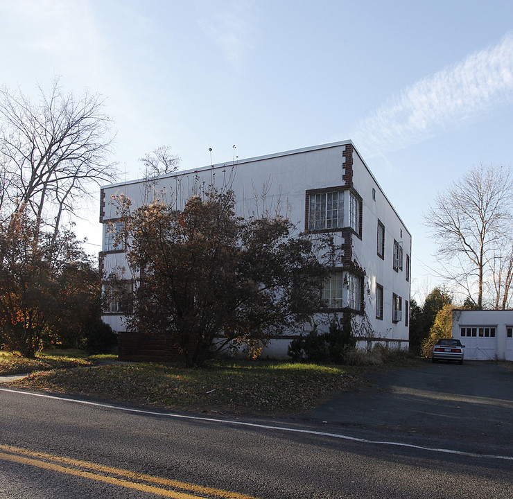 90 Sherwood Ave in Rensselaer, NY - Building Photo