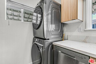 1810 Santa Ynez St in Los Angeles, CA - Building Photo - Building Photo