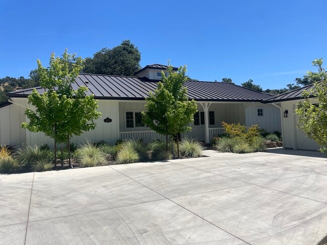 property at 2450 Old Soda Springs Rd