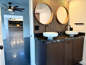 9410 N 36th St in Phoenix, AZ - Foto de edificio - Building Photo