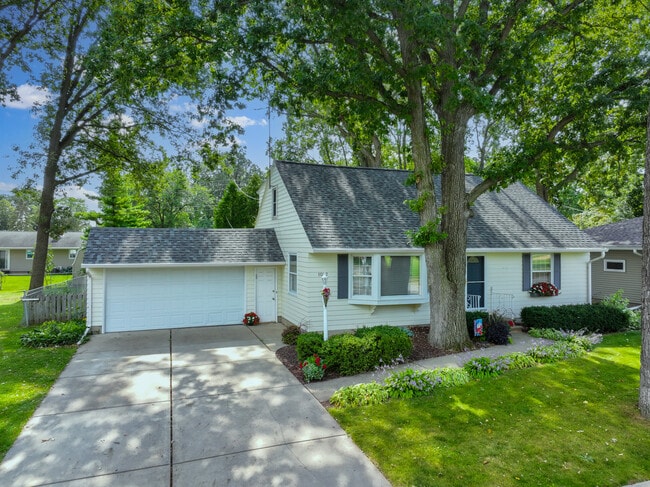 1077 Liberty St in Green Bay, WI - Building Photo - Building Photo