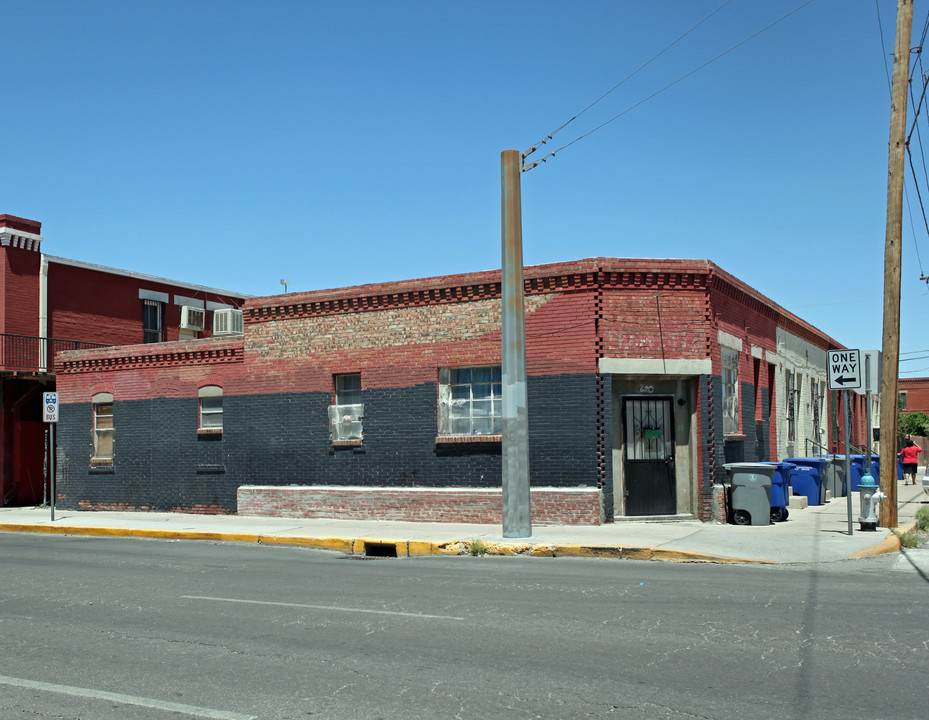 620 S Campbell St in El Paso, TX - Building Photo