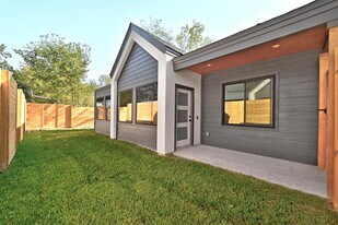 503 Thelma Dr in Austin, TX - Building Photo