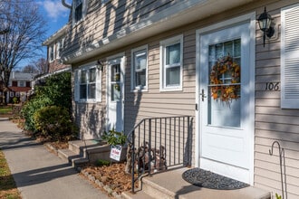 East Gate Condominiums in Hamden, CT - Foto de edificio - Building Photo