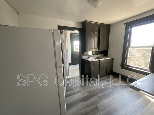 1042 W Market St in West York, PA - Building Photo - Building Photo