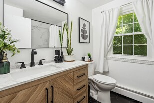 13 Myles Standish Dr in Haverhill, MA - Building Photo