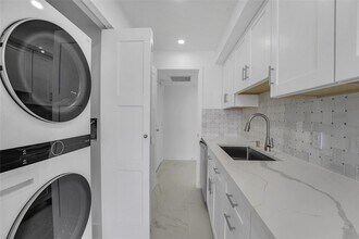 3900 Galt Ocean Dr, Unit 511 in Fort Lauderdale, FL - Building Photo - Building Photo