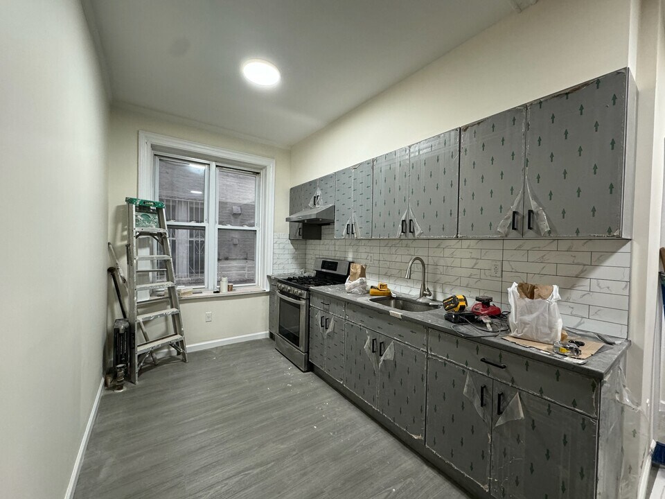 1642 64th St in Brooklyn, NY - Building Photo