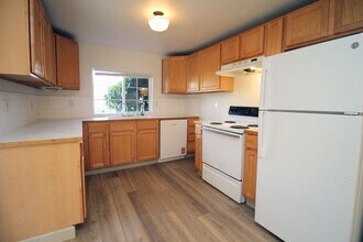 11318 NE Siskiyou St in Portland, OR - Building Photo - Building Photo