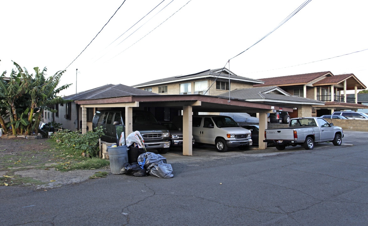 2003 Uhu St in Honolulu, HI - Building Photo