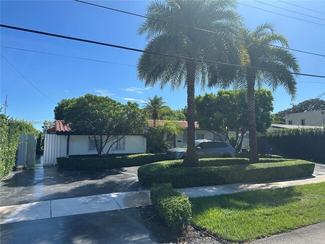property at 4311 SW 104th Ct