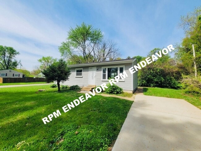 11941 Raymond Ave in St. Louis, MO - Building Photo - Building Photo