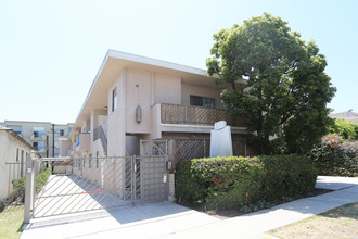 3322 Bagley Ave in Los Angeles, CA - Building Photo - Building Photo