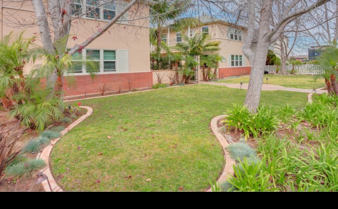 The Catalina Apartments in Coronado, CA - Building Photo