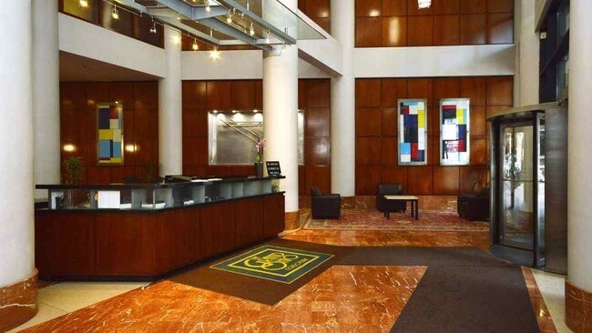 211 E Ohio St, Unit 2116 in Chicago, IL - Building Photo - Building Photo