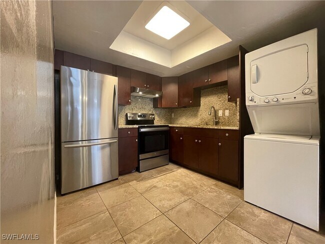 10111 Sandy Hollow Ln in Bonita Springs, FL - Building Photo - Building Photo