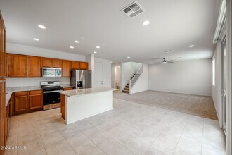 9037 W Luke Ave in Glendale, AZ - Building Photo - Building Photo