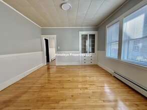 124 Faxon Rd, Unit 1 in Quincy, MA - Building Photo - Building Photo