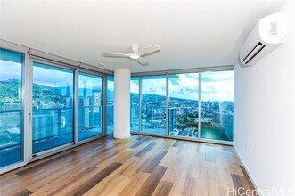 155 Liona St in Honolulu, HI - Building Photo - Building Photo