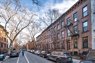 134 Berkeley Pl in Brooklyn, NY - Foto de edificio - Building Photo