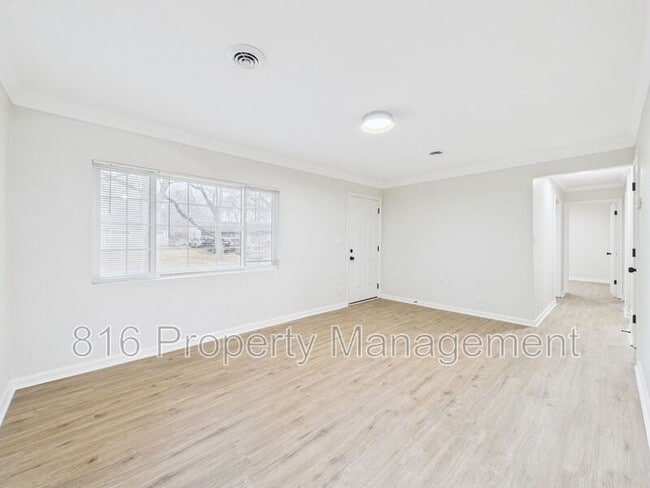 11211 Corrington Ave in Kansas City, MO - Building Photo - Building Photo