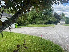 77 Bethy Rd in London, KY - Foto de edificio - Building Photo