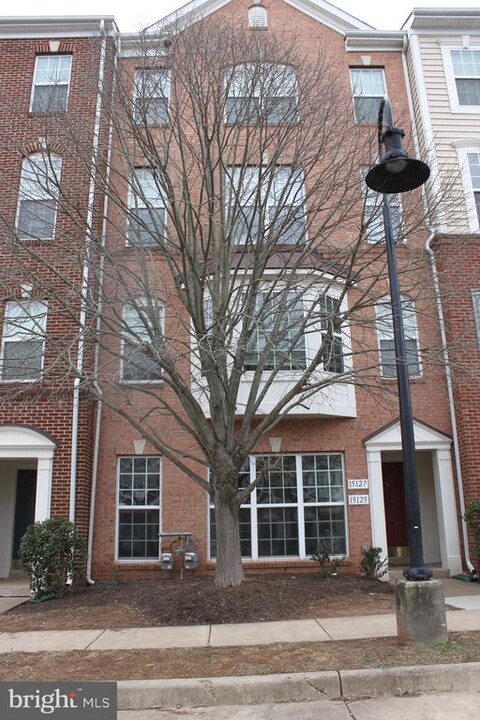 15125 Lilywood Ln in Haymarket, VA - Foto de edificio