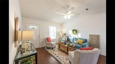 266 Christy Ln in Farmington, AR - Foto de edificio - Building Photo