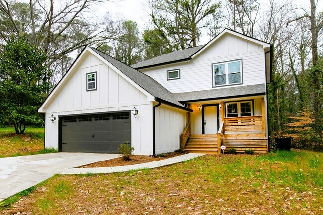 property at 2143 Lyle Ave