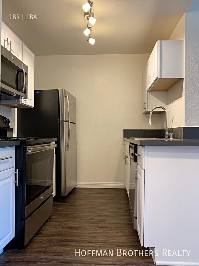 4124 N Eagle Rock Blvd, Unit 308 in Los Angeles, CA - Building Photo - Building Photo